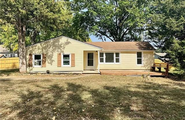 3408 NE 57th Street - 3408 Northeast 57th Street, Gladstone, MO 64119