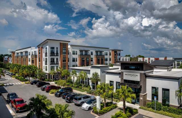 Photo of Mirrorton Apartments