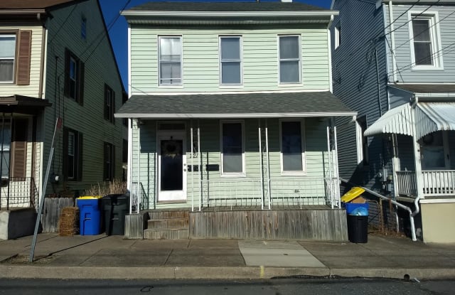 221 ANN STREET - 221 Ann Street, Middletown, PA 17057