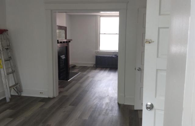 402 Center Street - 2