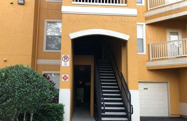 8818 VILLA VIEW CIRCLE