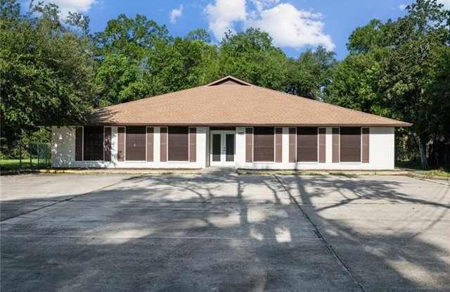 1009 CARNATION Street
