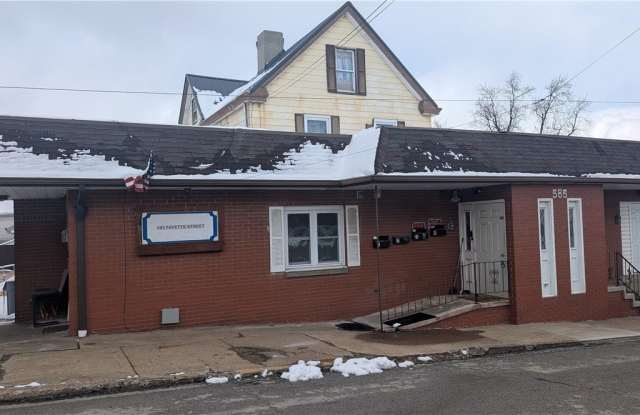 585 Fayette
