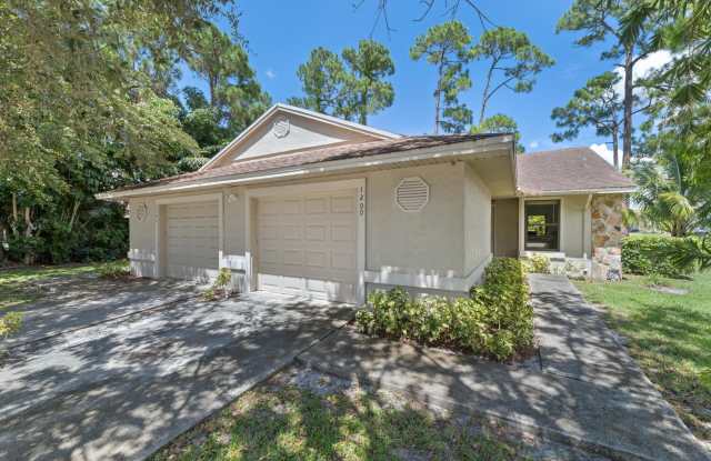 1200 Hyacinth Place