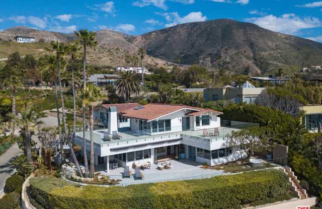 32054 PACIFIC COAST HIGHWAY