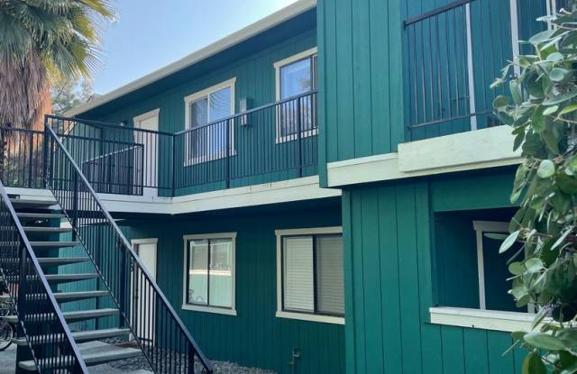 0014 - 458 Nord Ave #1