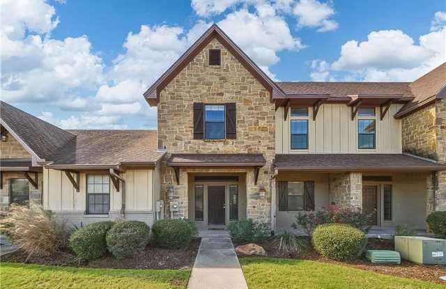 Texas A&M Living at Its Best – Newly Remodeled 4BR/4BA in The Barracks