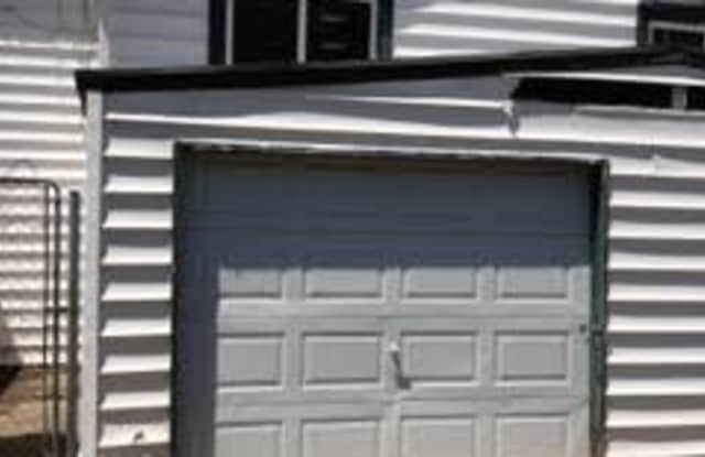 523 E Harrison