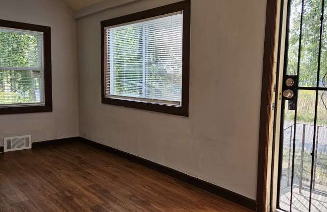 4667 Massachusetts St