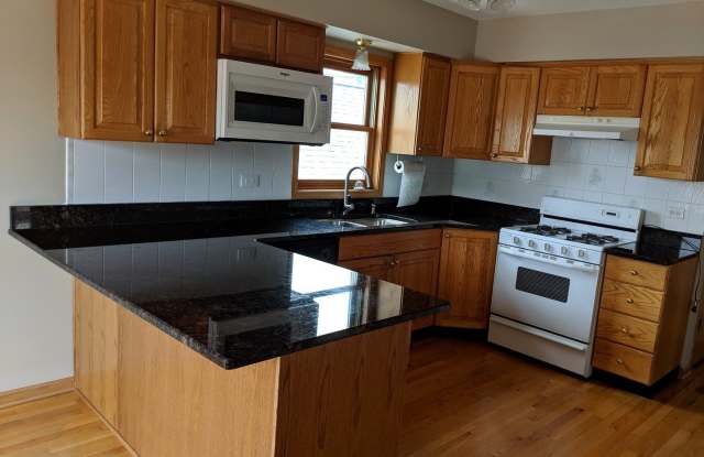 5473 N Parkside Avenue