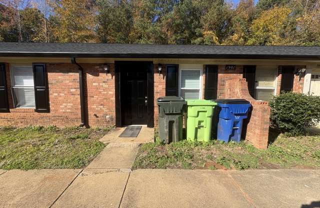 Photo of 1901 Tischer Road unit: Apt B