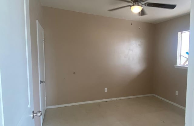 417 Gorman Street unit: 4