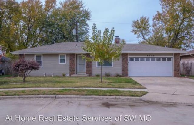 4549 S Graystone Ct - 4549 South Graystone Court, Springfield, MO 65804