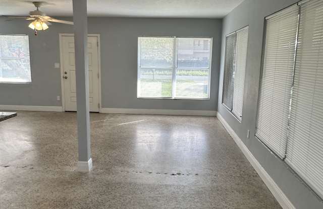 7780 Northern Oak Street