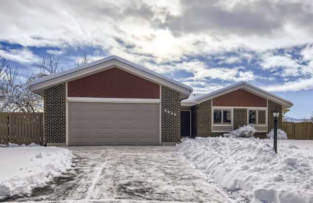 Photo of 5-Bedroom Home/Ranch for Rent in NE Boulder/Gunbarrel