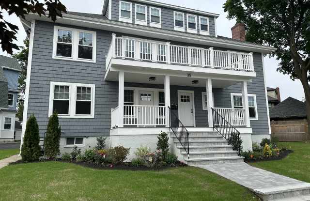 35 Trapelo Rd