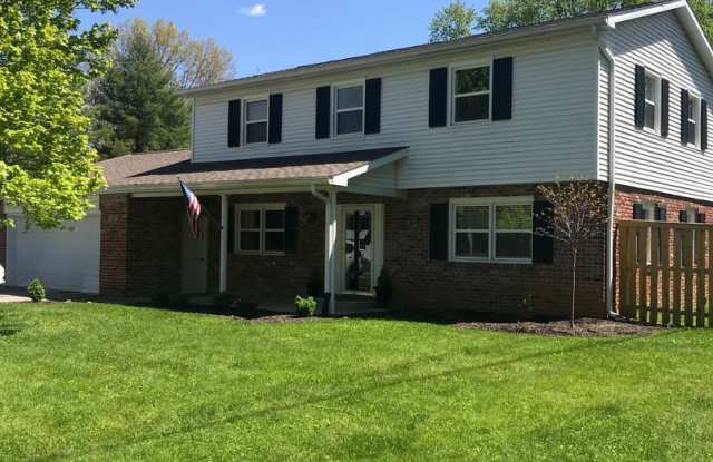 Well-Appointed East-Side Home with Exceptional Living Space in Sycamore Knolls