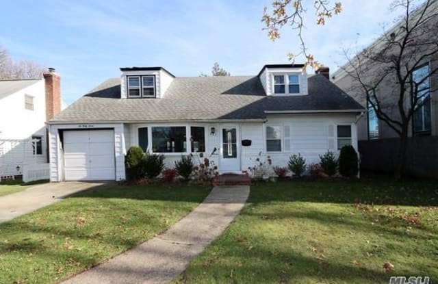 647 Dogwood Avenue 647 - 647 Dogwood Avenue, West Hempstead, NY 11552