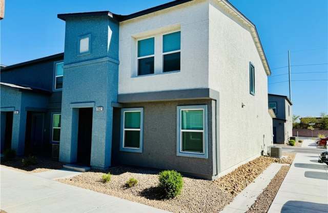 2562 Blue Passion Avenue