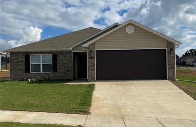 2995 Azurite  ST - 2995 Azurite St, Fayetteville, AR 72704