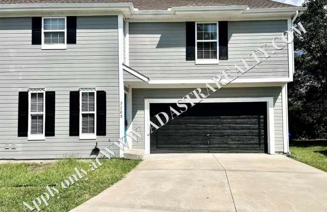 Photo of Spacious Shawnee Townhome 3 Bed/3 Bath-Available in FEBRUARY!!