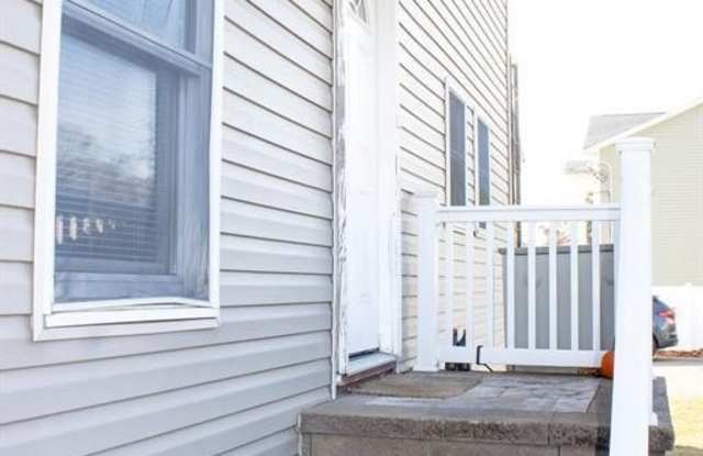 800 Deer Park Avenue