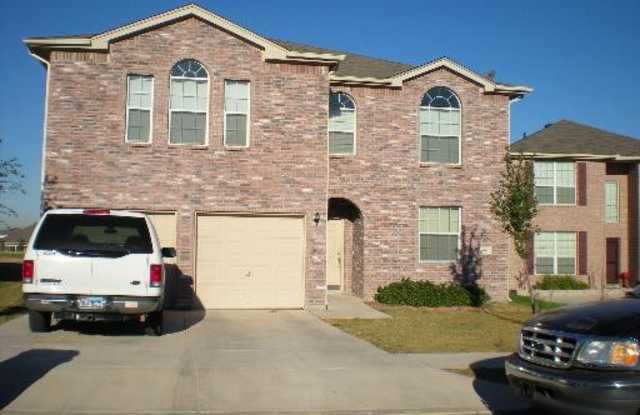 3747 COLUMBIA DR