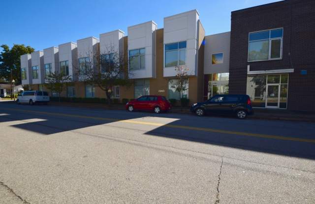 Photo of 1 bed, 1 bath condo in Cooper Young