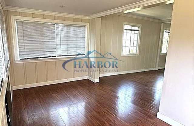 **** HOLIDAY MOVE IN SPECIAL- First Month Free!! Spend it on the Couch Instead!*** Charming Studio-Style Home with Ocean Views Near Sunken City  Korean Bell – San Pedro