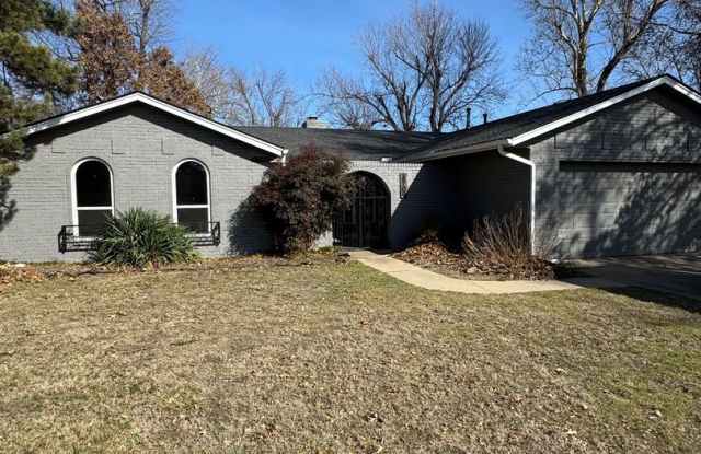 3 bedroom 2 bath home in great neighborhood