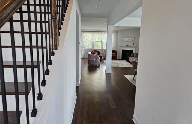 7475 Easton Valley Lane