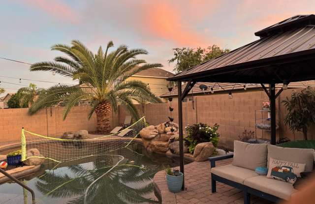 17239 W IRONWOOD Street