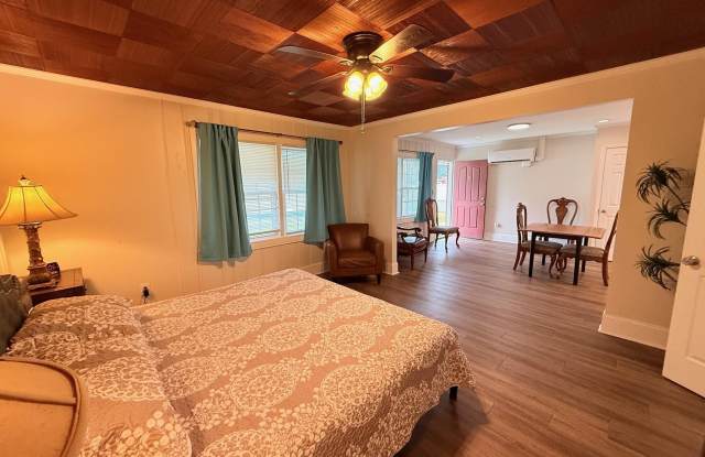 1914 Trent Boulevard unit: 9