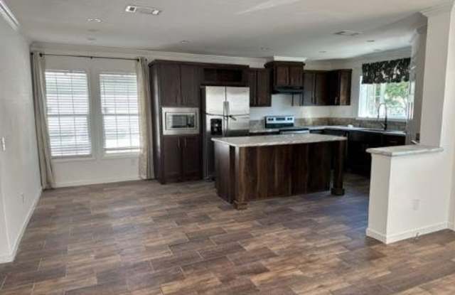 5631 Pinecrest Drive, #166