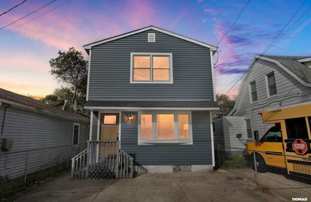 Spacious 3BR House in Keansburg