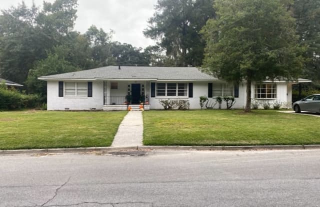 317 Kensington Drive - 317 Kensington Drive, Savannah, GA 31405