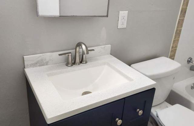 1228 West 18th Street