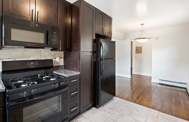 Crossroads Gardens Apartments