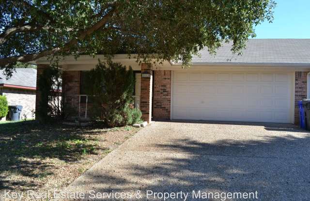 2112 Kirby lee - 2112 Kirby Lee St 14, Waco, TX 76712