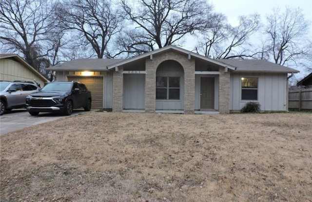 Photo of 9001  S Houston  ST