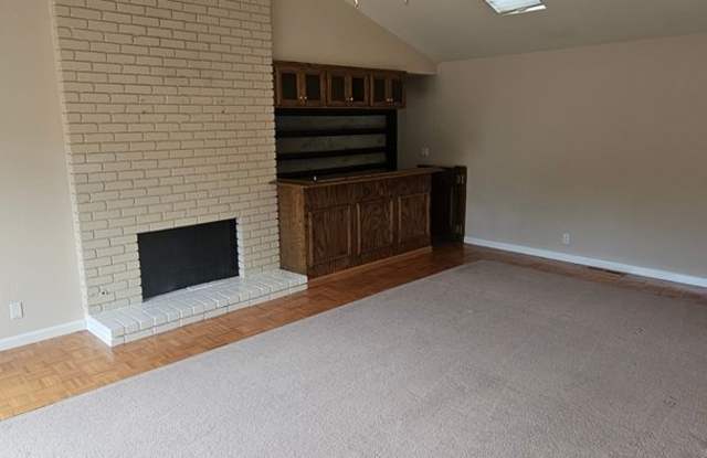 Photo of DANVILLE, 3BD/2BA Single Story Family Home on Ynez Circle