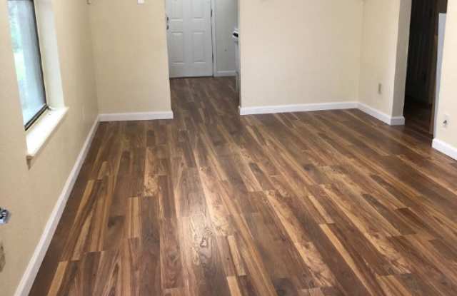 Photo of 431 N Wilhite St