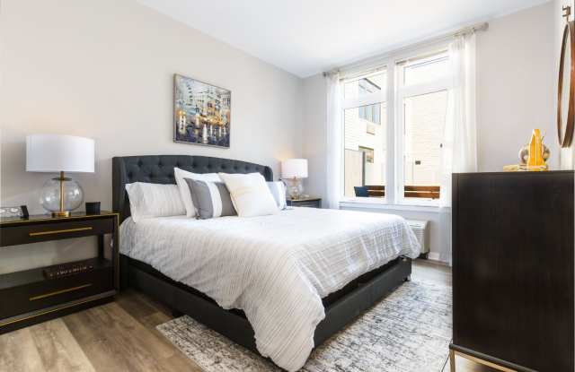 11 University Pl Blvd