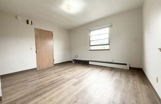 1001 S Brooks St - 2