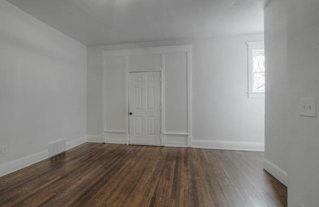 3226 East 11th Street - B