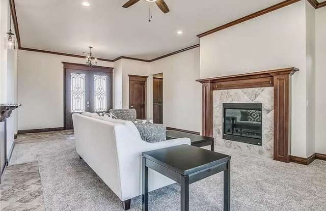 2578 Shady Hollow Drive