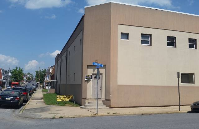 2 Bed/1Bath, AC, Parking, West York SD