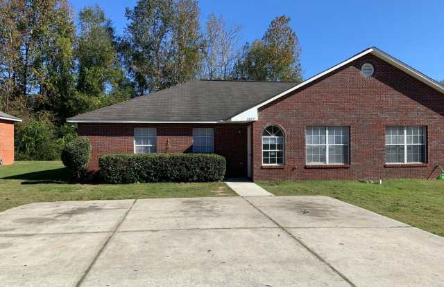 Spacious 3 Bedroom, 2 Bath Home in Prime Location!