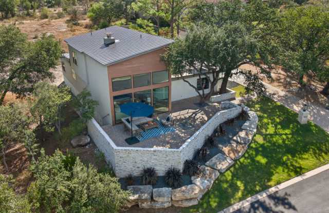 Photo of 820 Broken Arrow