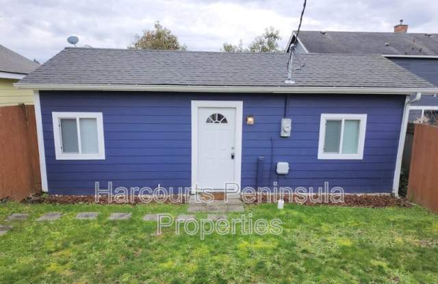 2123 1/2 8th St - 2123 8th Street, Bremerton, WA 98312